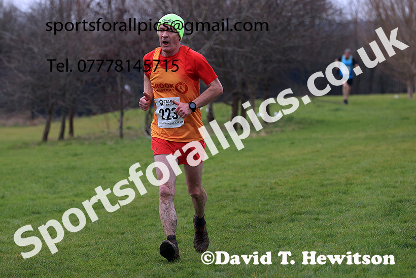 Womens 35s and over and Mens 65 and Over, 2025 NEMAA Cross Country Champs., Acklam, Middlesbrough. Photo: David T. Hewitson/Sports for All Pics